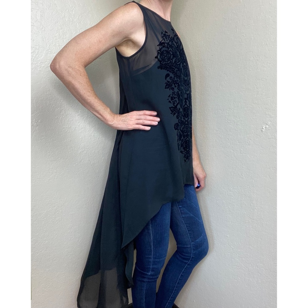 NWT Maurices Black Velvet Geometric Sheer High-Lo Tank Tank - Picture 4 of 6